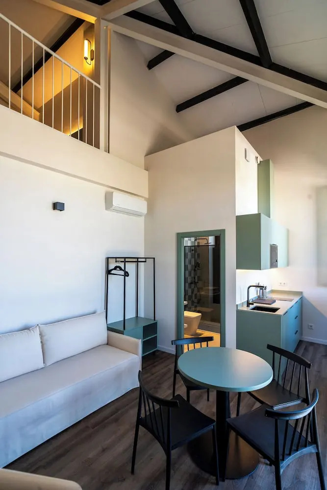 Foto - VLC HOST - Reina 168