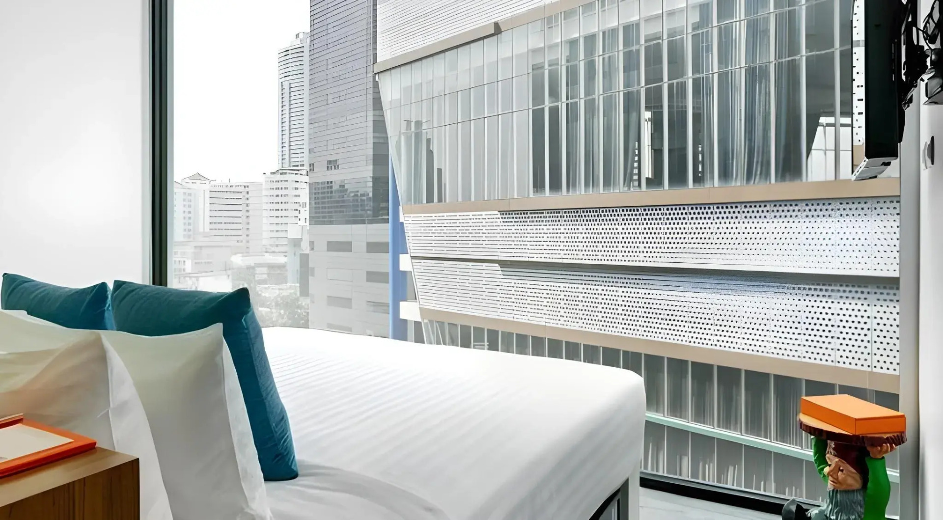 Photo - S Box Sukhumvit Hotel