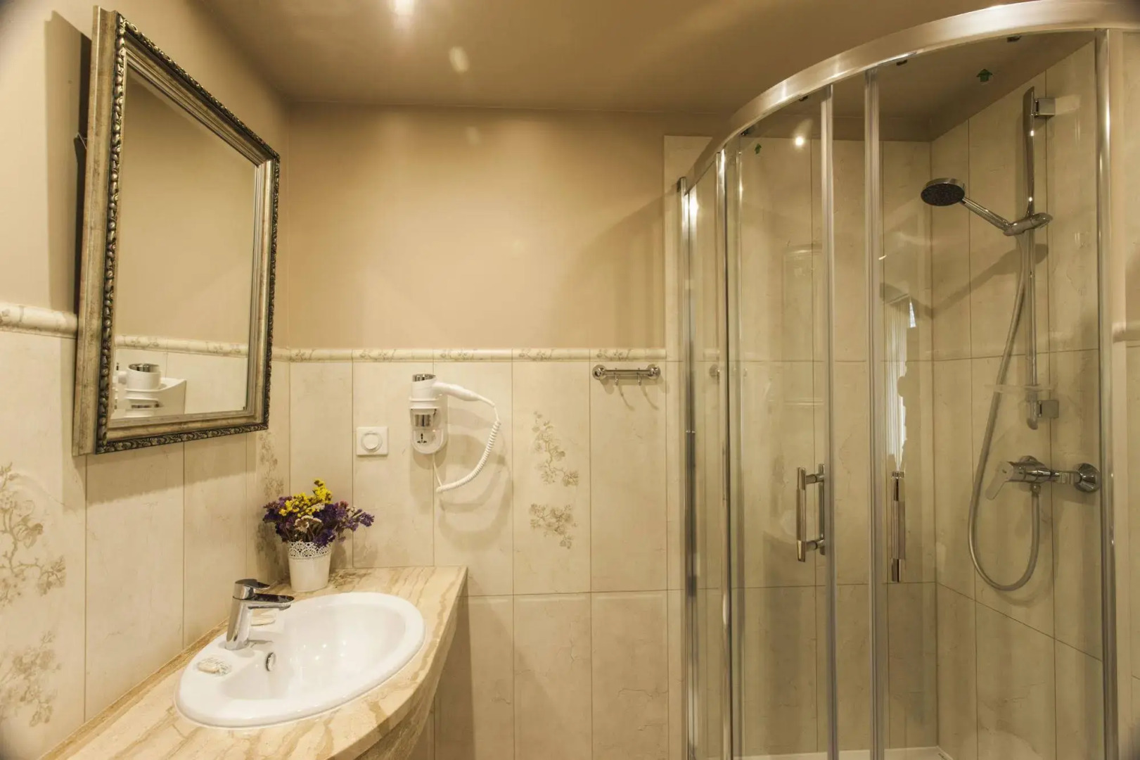 Foto - Willa Carlton