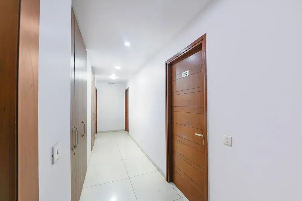 Foto - FabHotel Silver Oak BnB - Nr Yashobhoomi Convention Centre