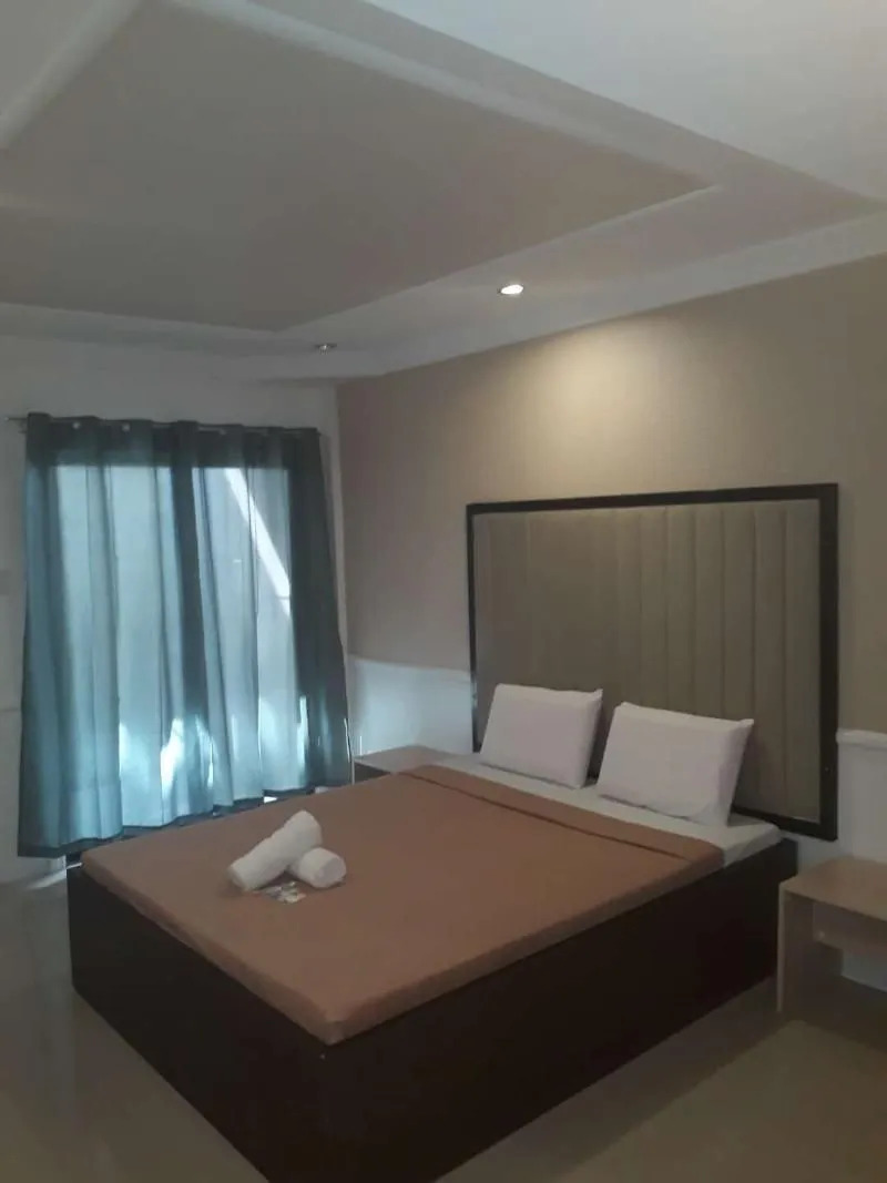 Foto - S and M Hotel Inc.