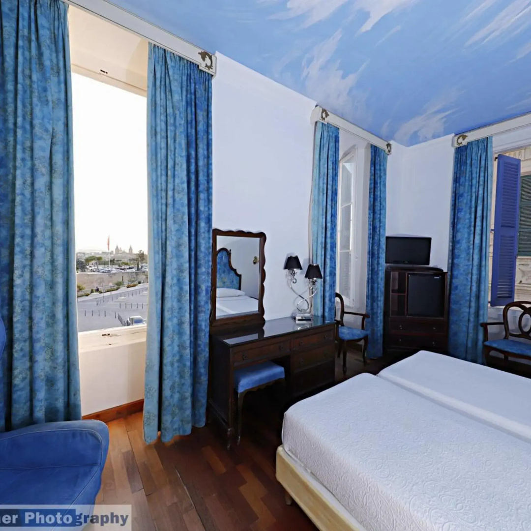 Photo - Hotel Castille