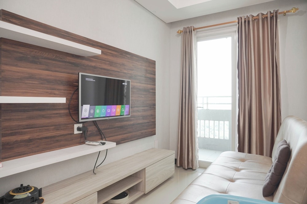 Simply Modern 1Br At Sky Terrace Apartment