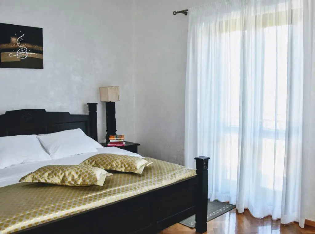 Foto - City Beach Villa with Pool and Sea View