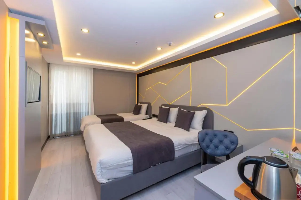 Photo - White Corner Hotel