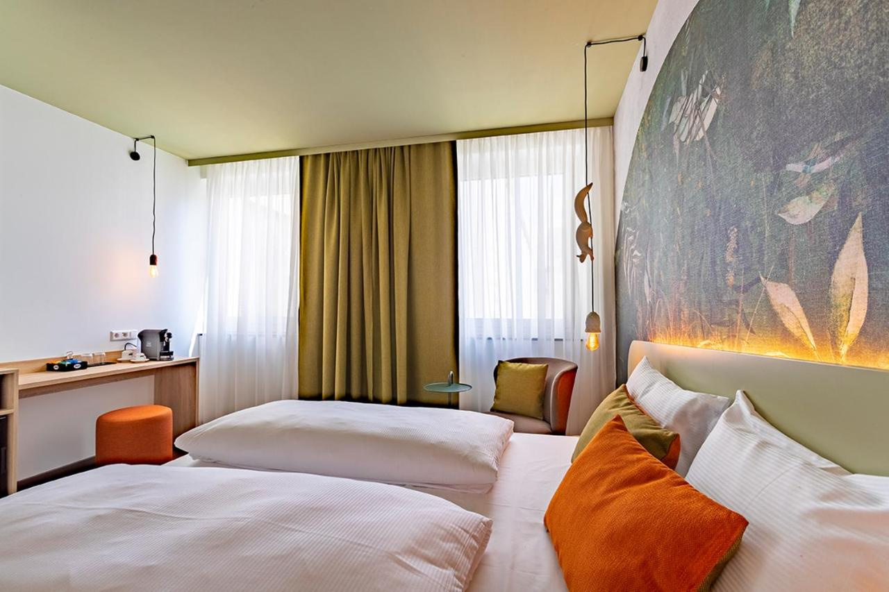 Photo - The Weekend Hotel