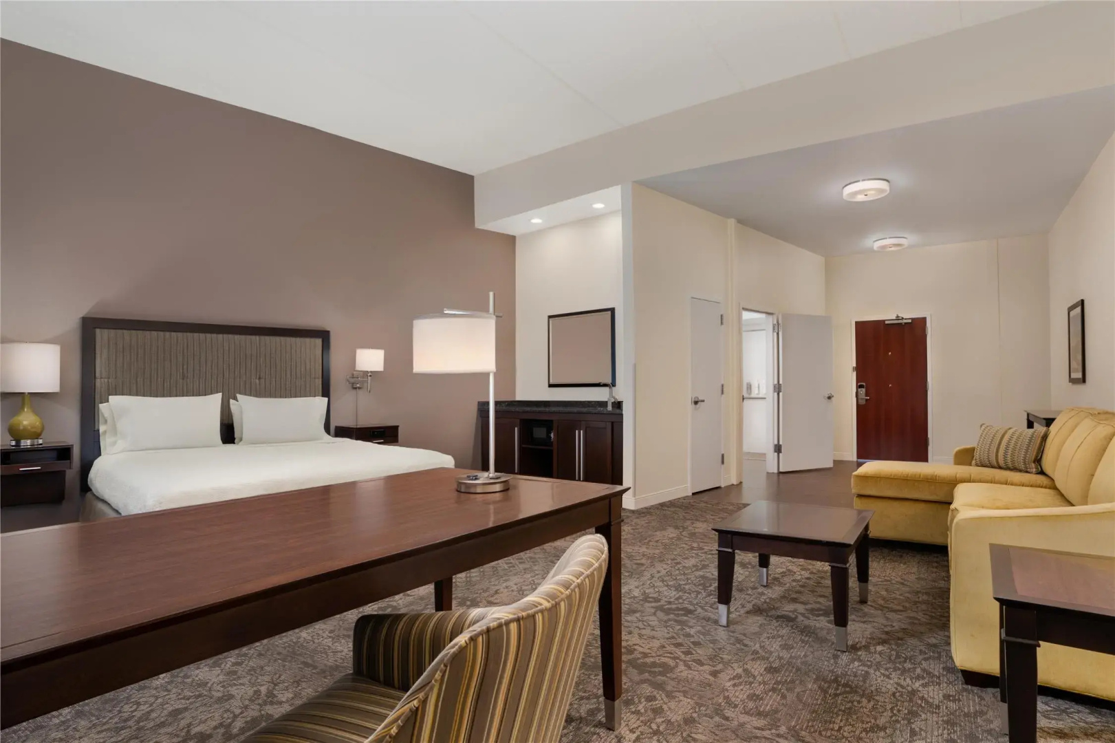 Photo - Hampton Inn & Suites Rockville Centre