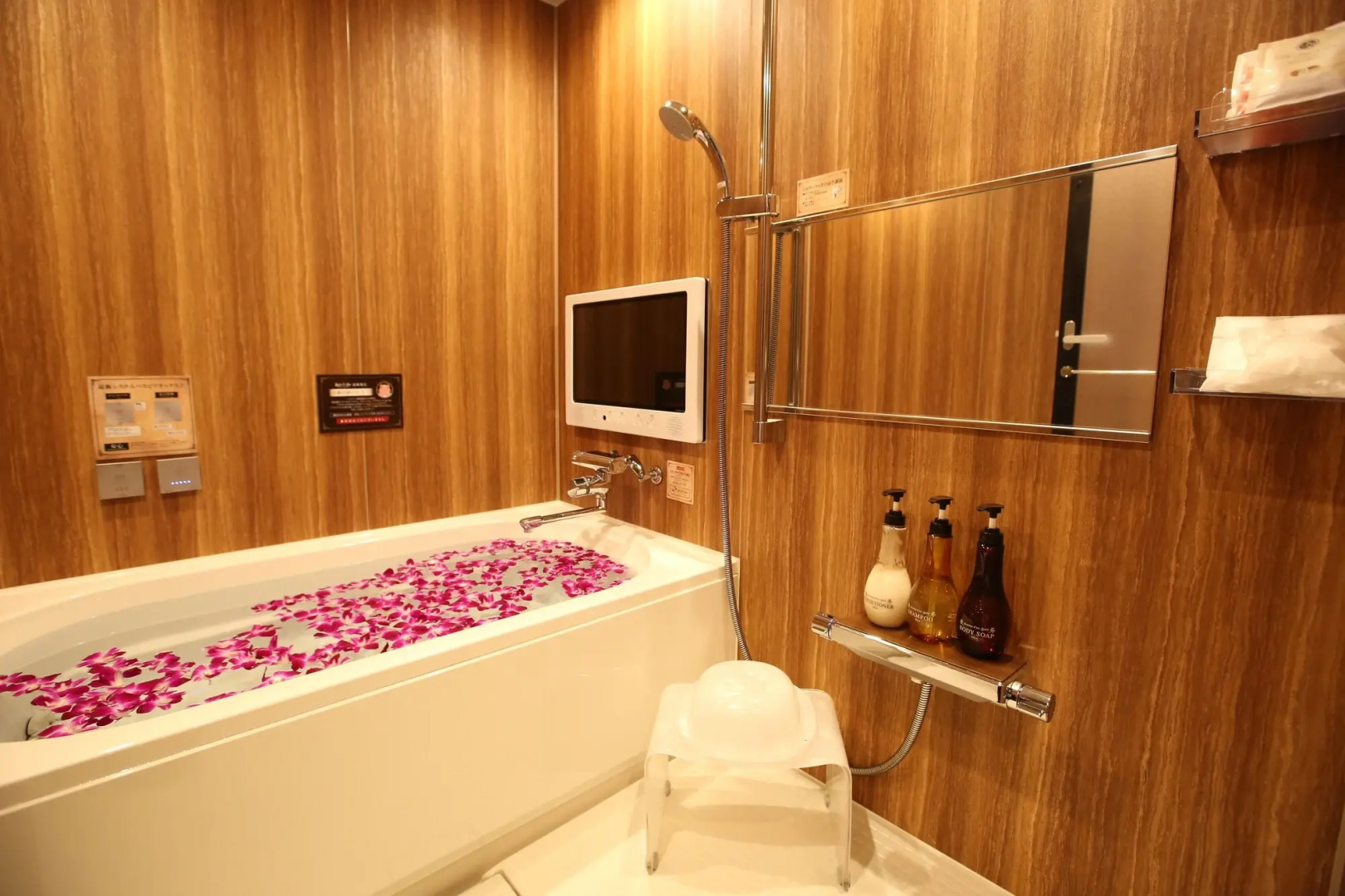 Photo - Hotel K6 Osaka Namba Dotonbori Near Shinsaibashi - Family Kids Concept