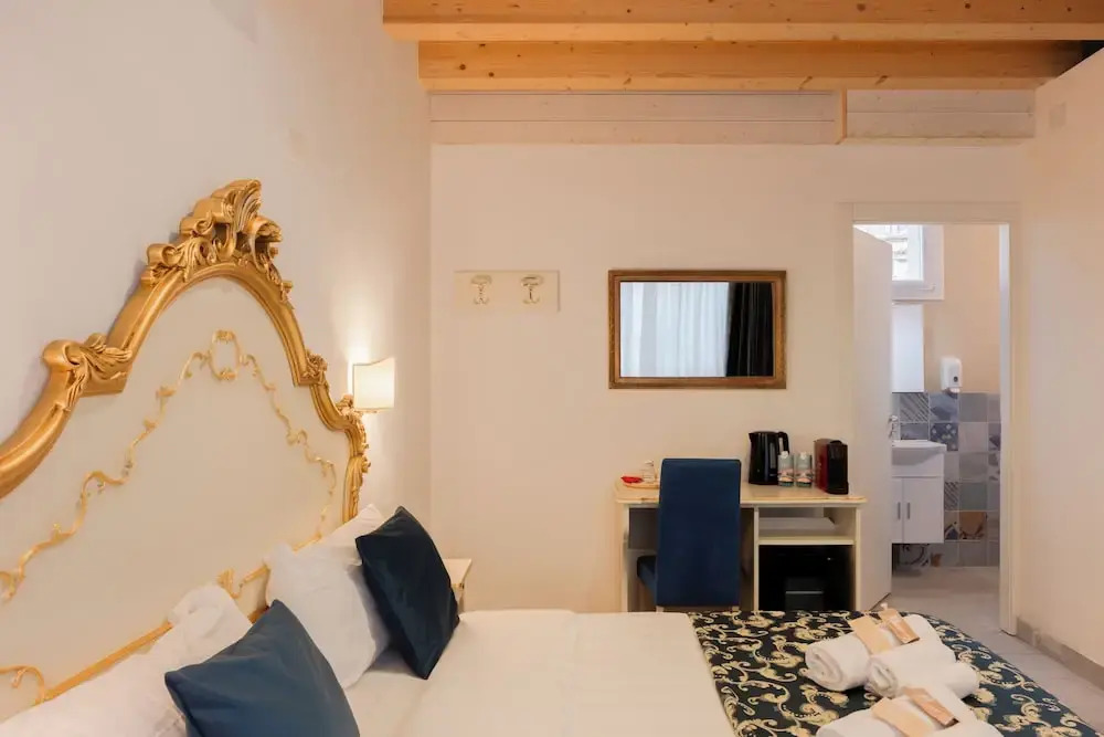 Photo - Venice Rooms