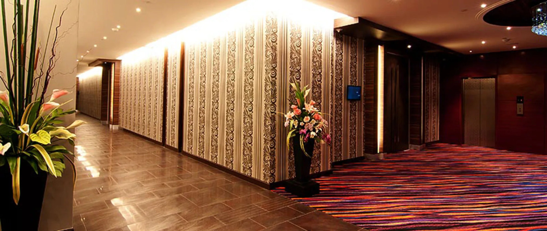 Photo - Grand Lord Boutique Hotel -Srinakarin