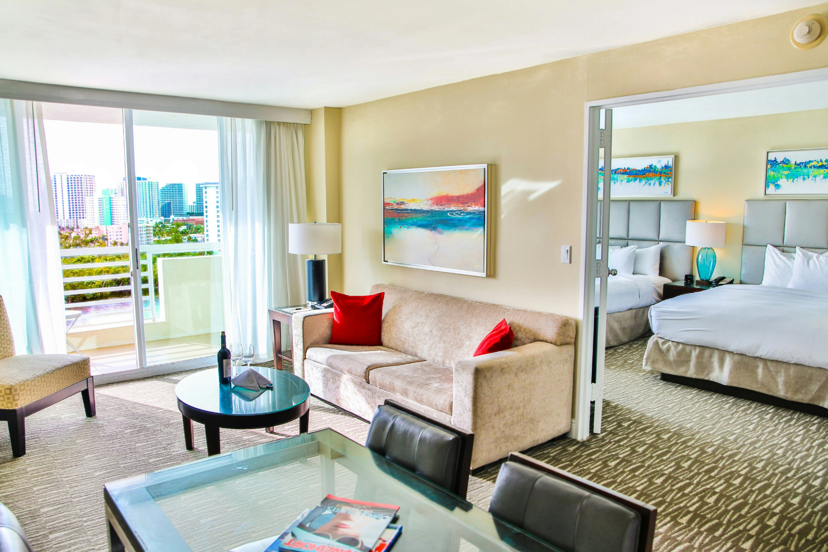 Foto - GALLERYone- A DoubleTree Suites by Hilton Hotel
