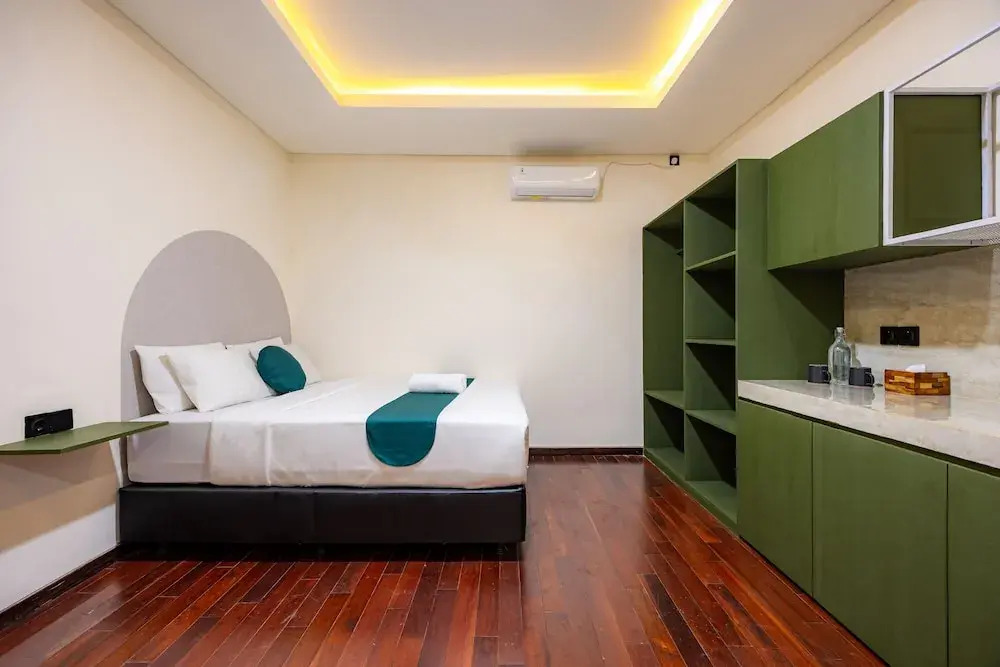 Photo - Cove The Cave