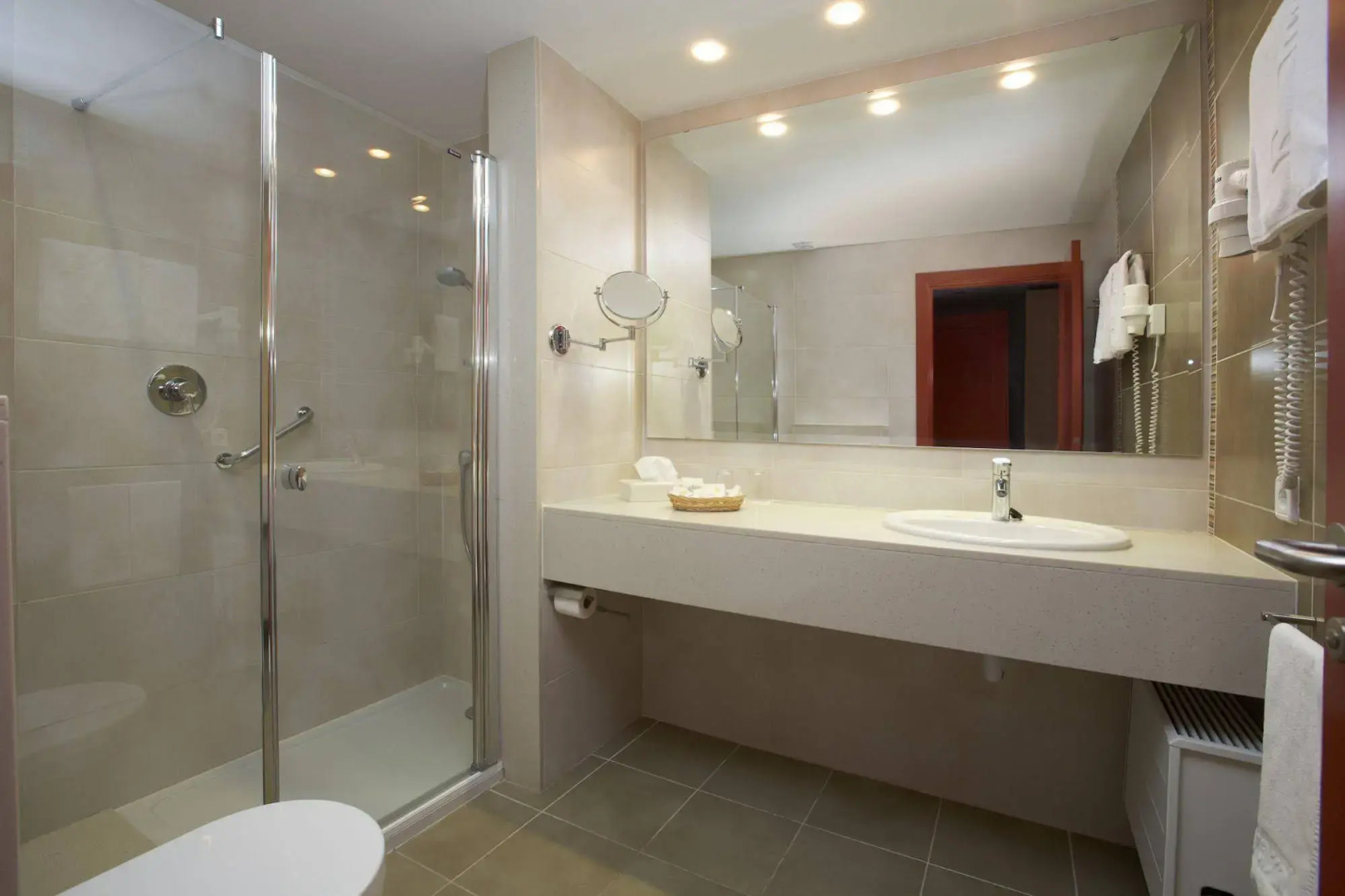 Photo - Universal Grand León & Spa