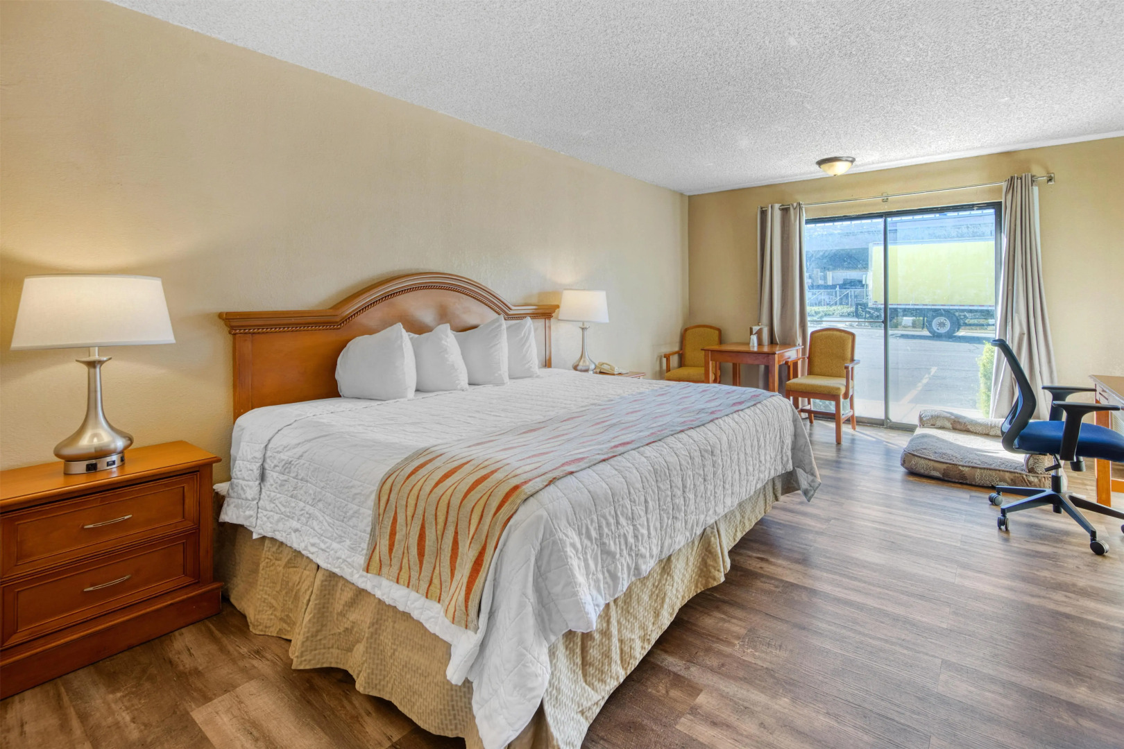 Photo - SureStay Plus Hotel by Best Western Reno Airport