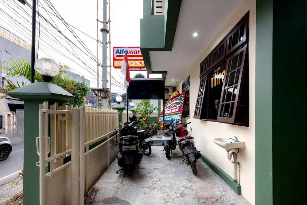 Photo - Urbanview Hotel Mitra near Grand Indonesia