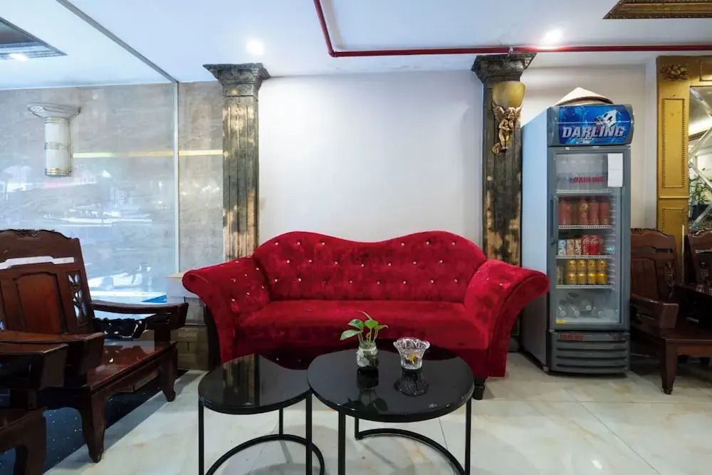 Foto - CROWNE MEOW BÙI VIỆN HOTEl 2