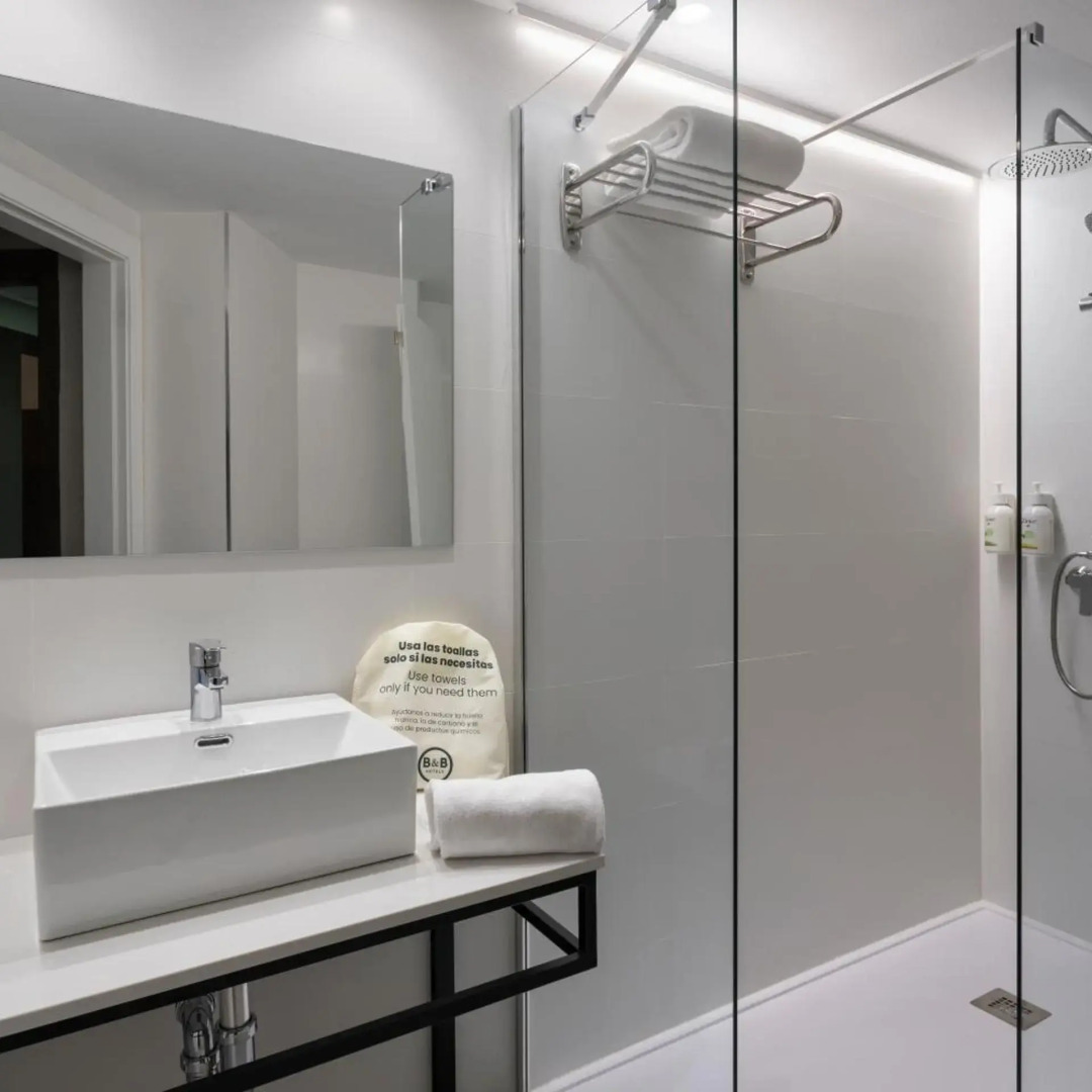 Photo - B&B HOTEL Zaragoza Royal