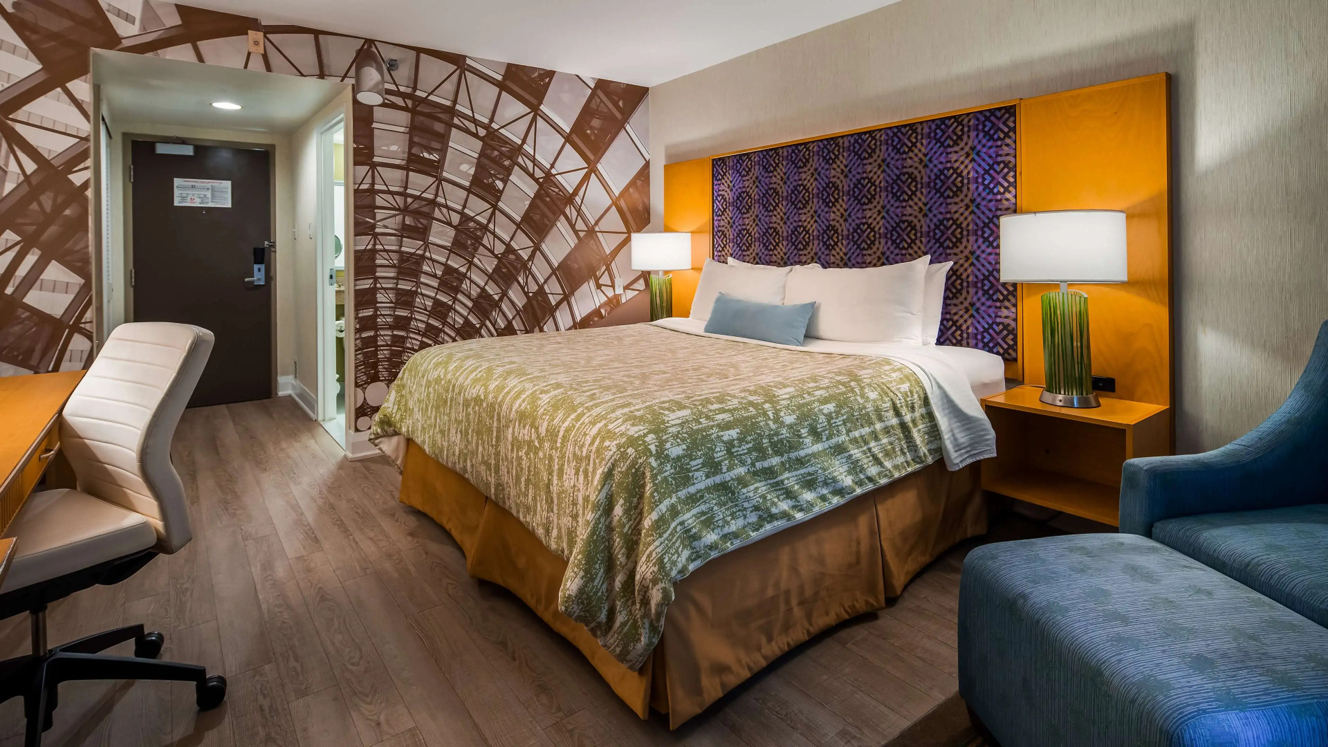 Photo - Best Western Premier Toronto Airport Carlingview Hotel