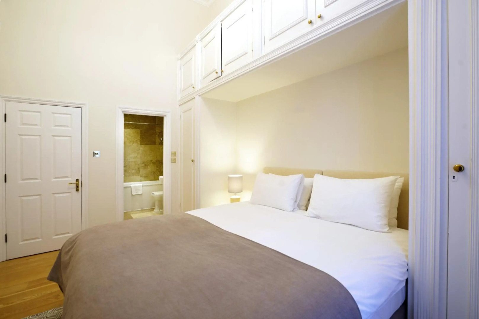 Foto - Queensgate Court Apartments