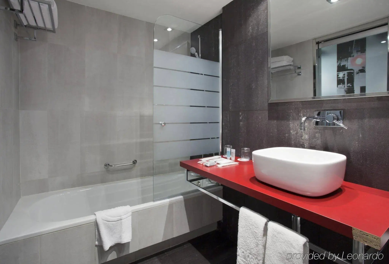 Foto - Ilunion Suites Madrid