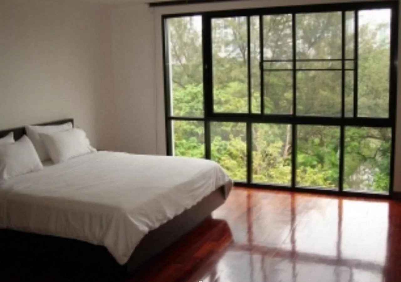Photo - Benviar Tonson Residence