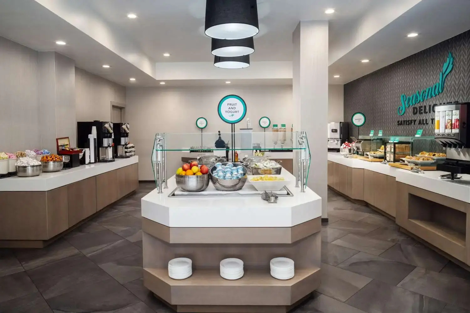 Photo - Embassy Suites by Hilton Atlanta Perimeter Center