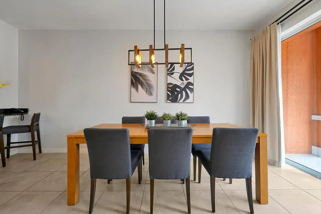 Photo - Four Bedroom Townhouse in Regal Oaks at Old Town