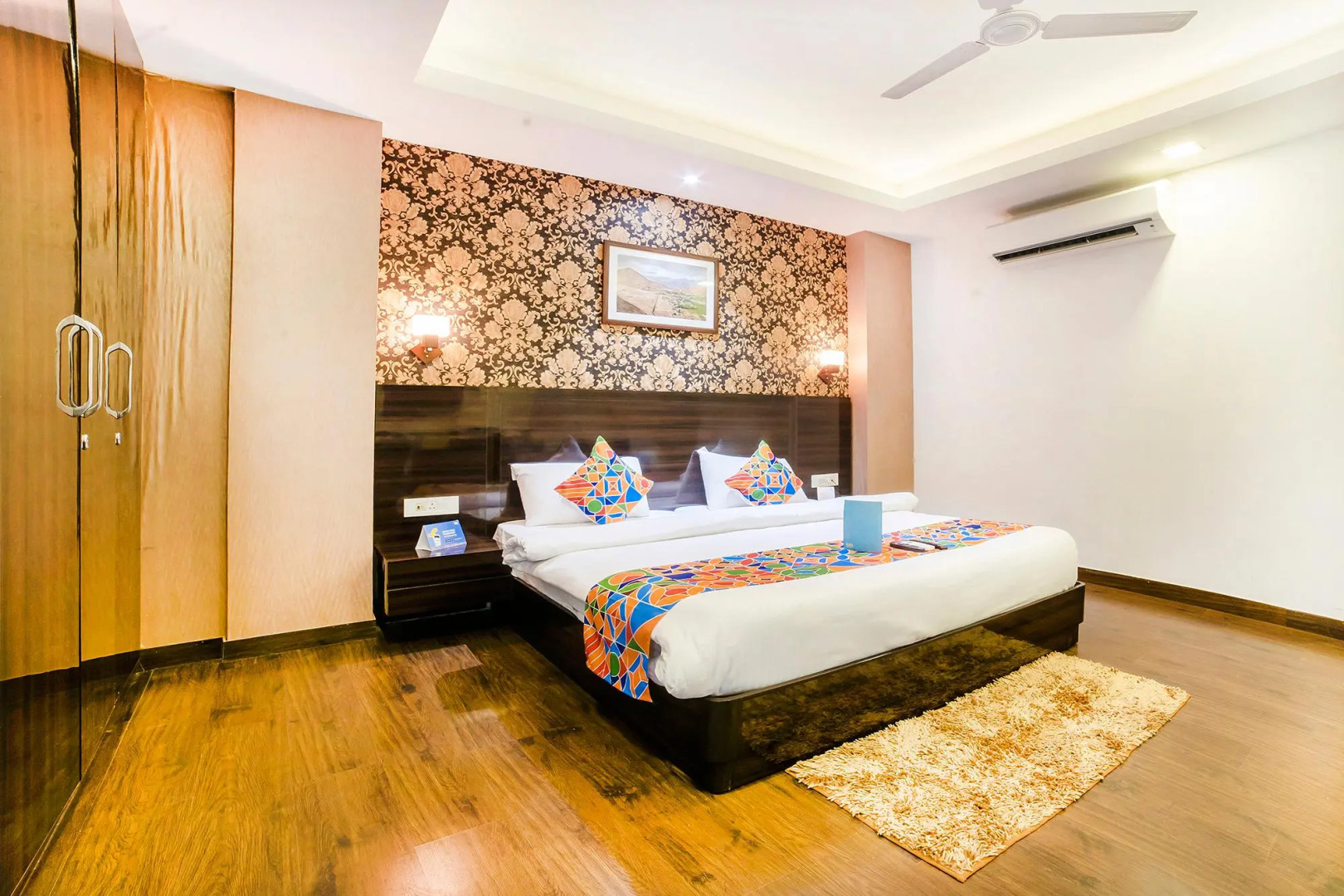 Foto - FabHotel Galaxy - Nr Patel Nagar Metro