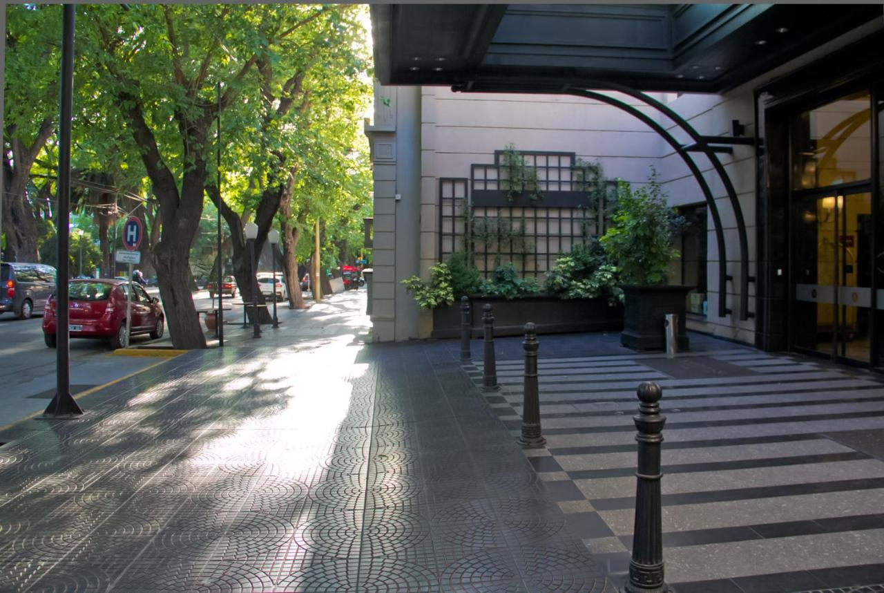 Photo - Amérian Mendoza