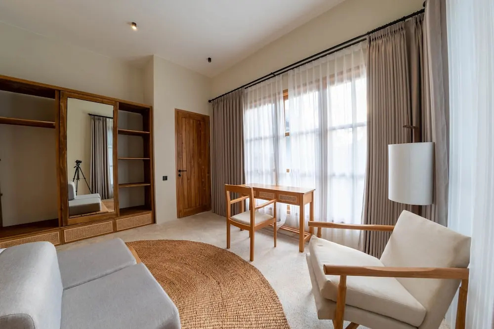Foto - Semiramida Villa by EVDEkimi - Elegant 2BR with Pool, Open-air bath, Patio