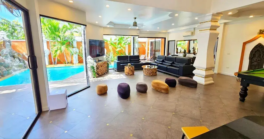 Foto - GOLDLAND Luxury Pool Villa Pattaya Walking Street 8 Bedrooms