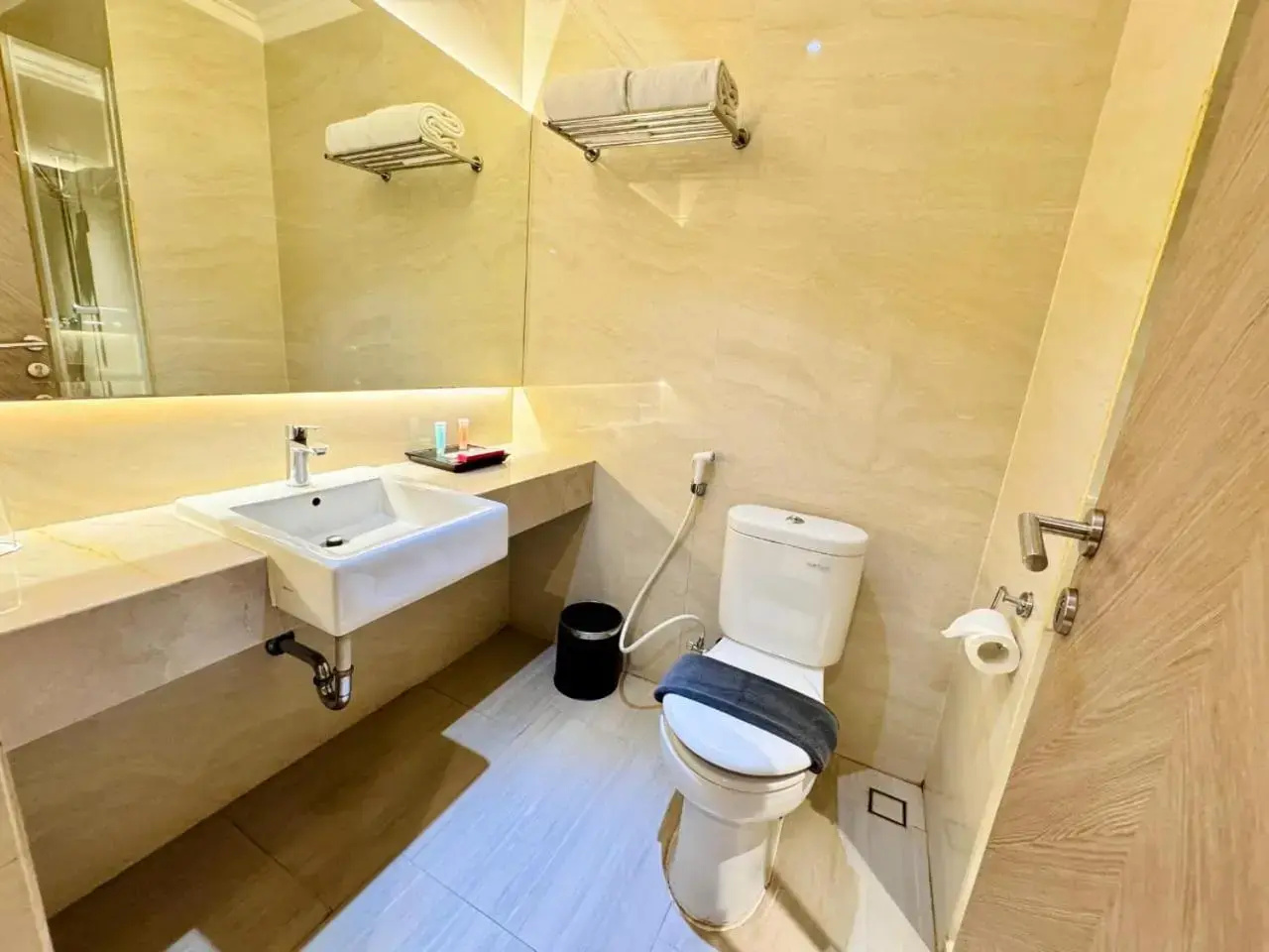 Foto - Orchardz Hotel Industri Jakarta Kemayoran