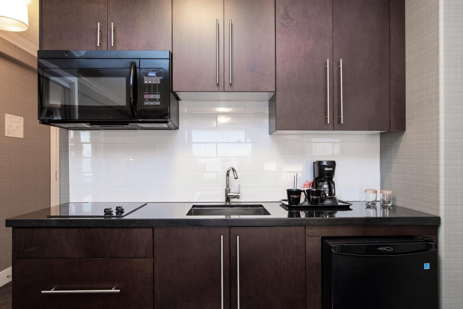 Foto - Sandman Hotel & Suites Vancouver Airport