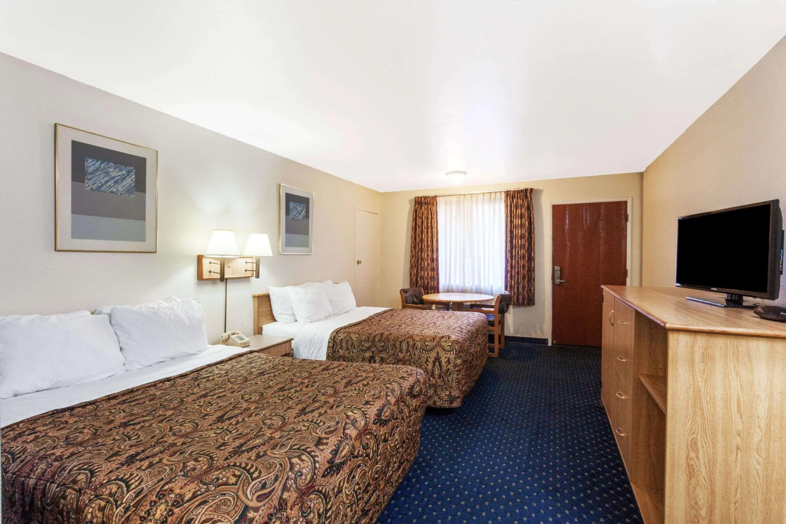 Photo - Days Inn by Wyndham Anaheim West