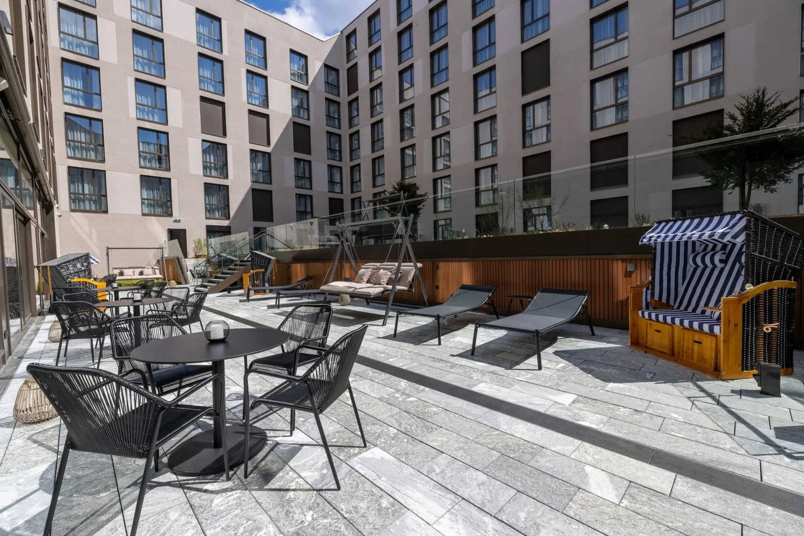 Photo - Radisson Hotel & Suites Zurich