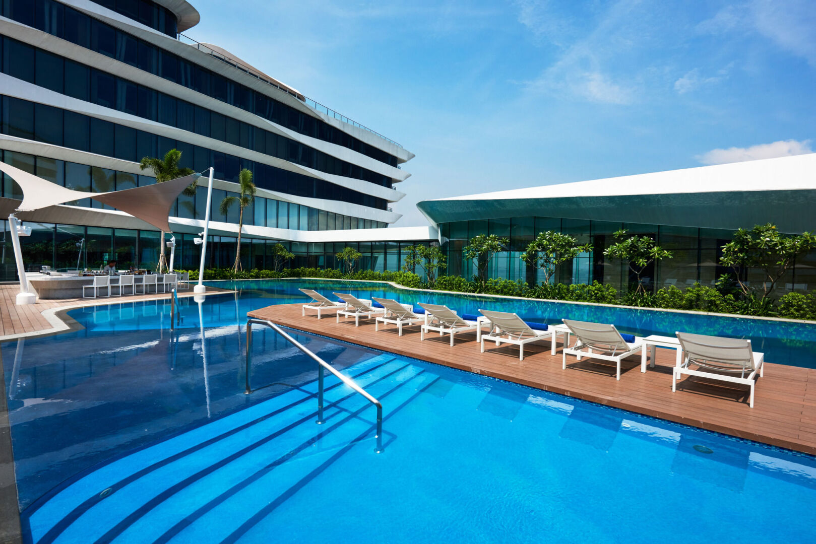 Photo - Conrad Manila