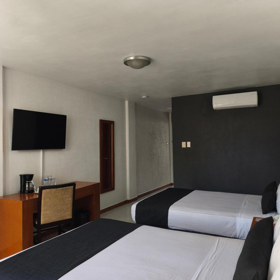 Photo - Hotel Central