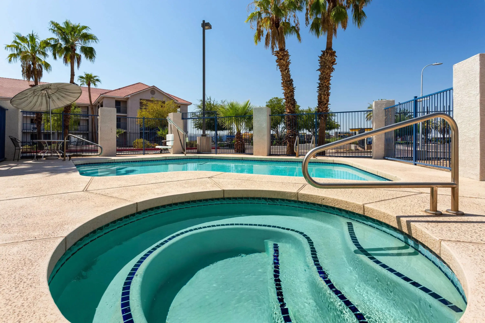 Photo - Days Inn by Wyndham Phoenix West