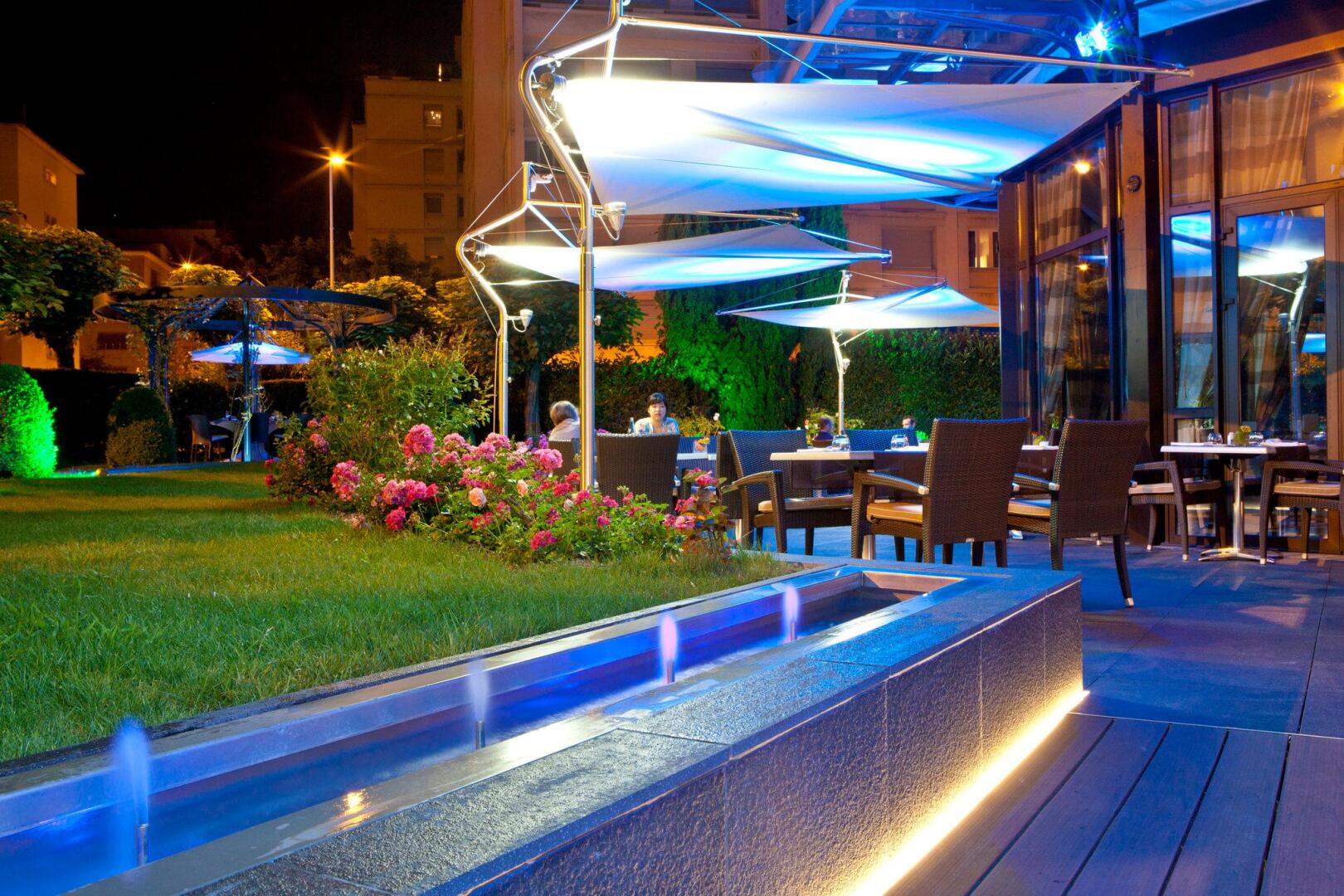 Foto - Warwick Reine Astrid - Lyon