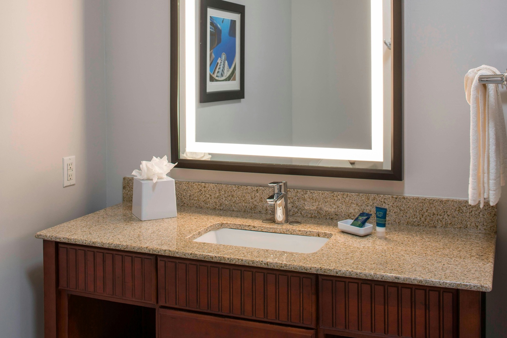Foto - Four Points by Sheraton Houston Hobby Airport