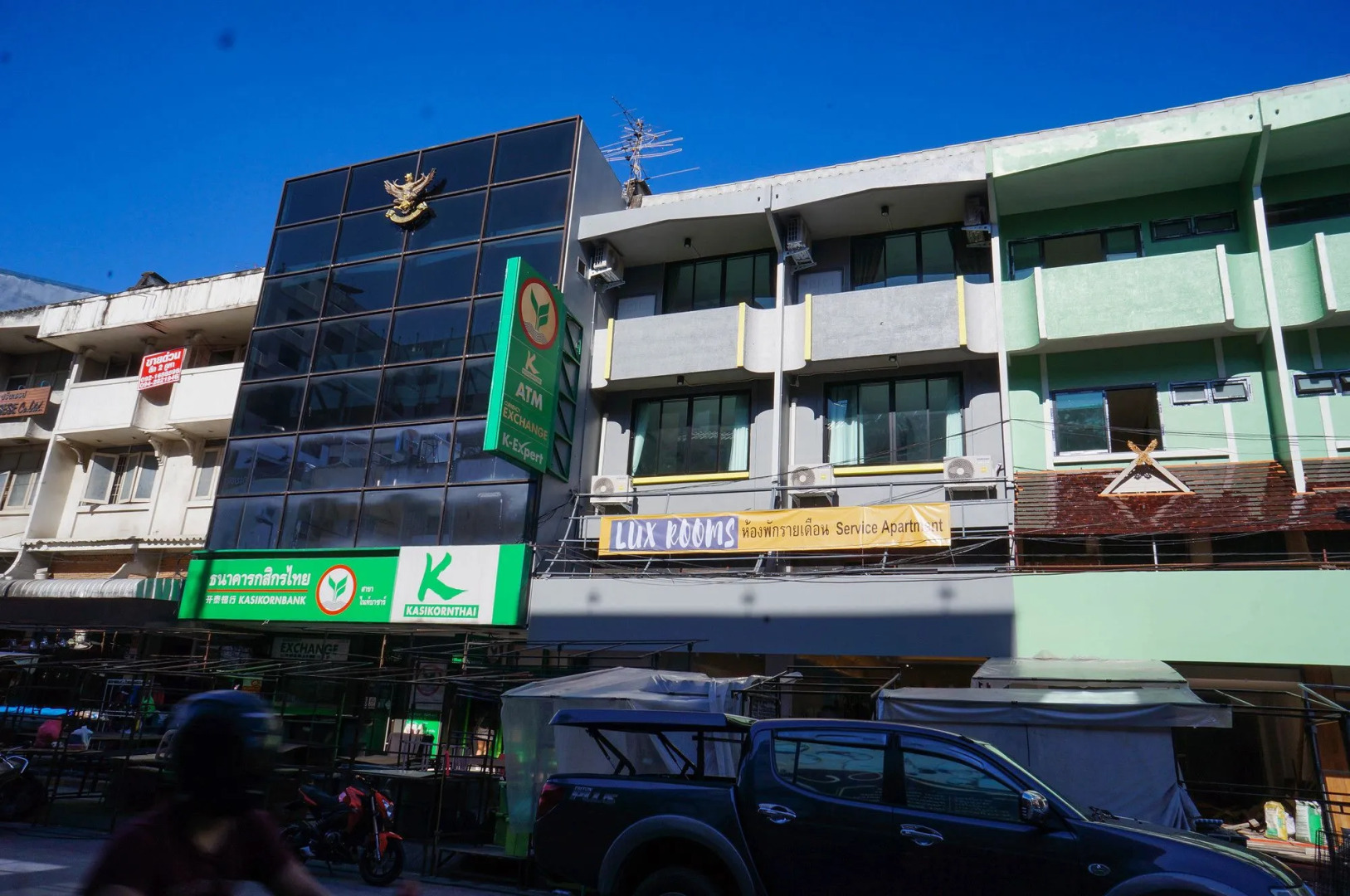 Photo - Lux Rooms Night Bazaar