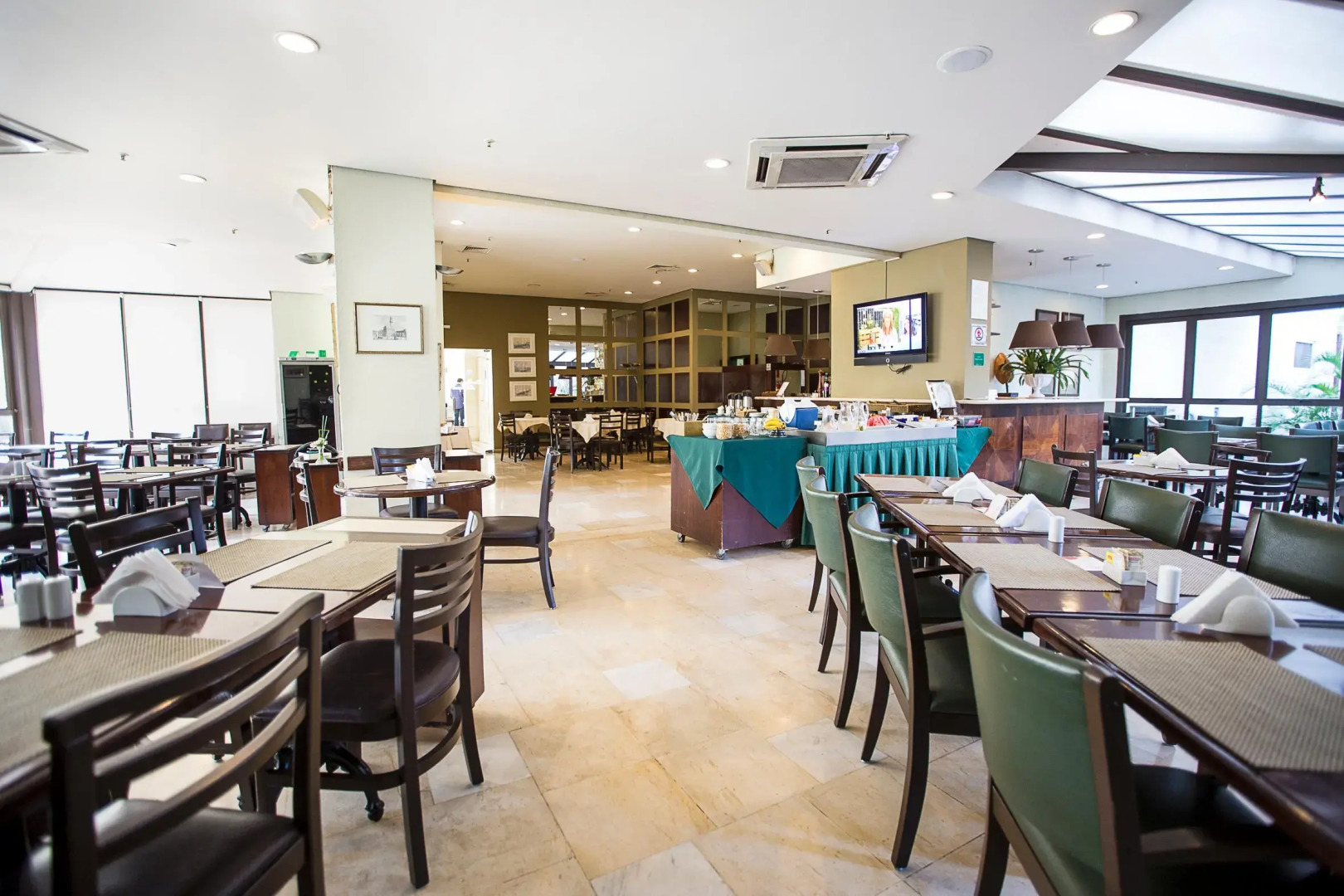 Photo - Quality Suites Vila Olimpia