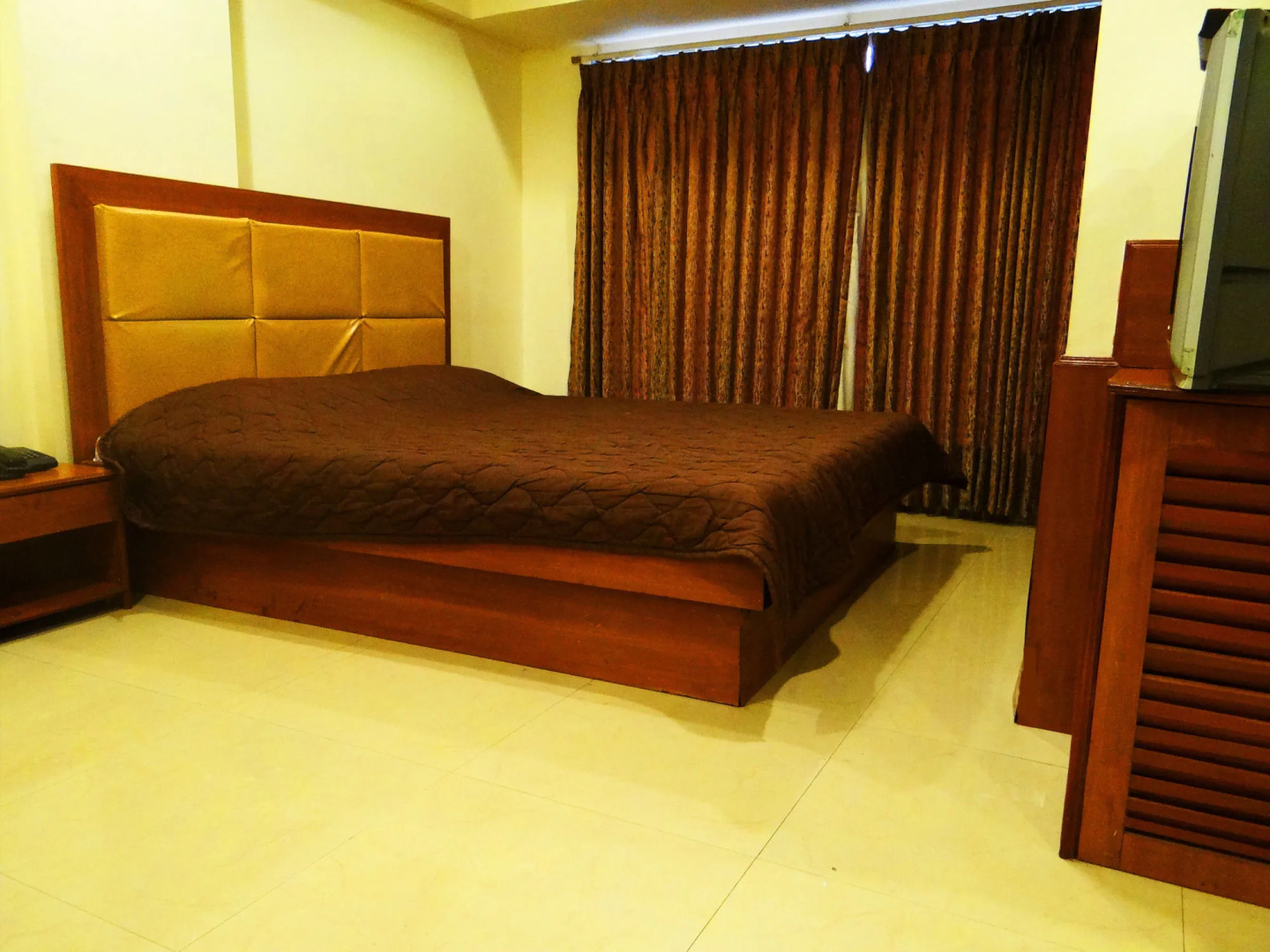 Photo - Hotel Lucky Goregaon