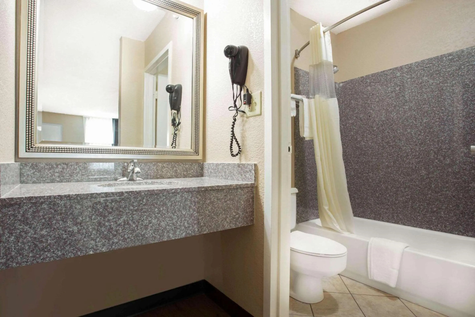 Foto - Quality Inn & Suites University Area