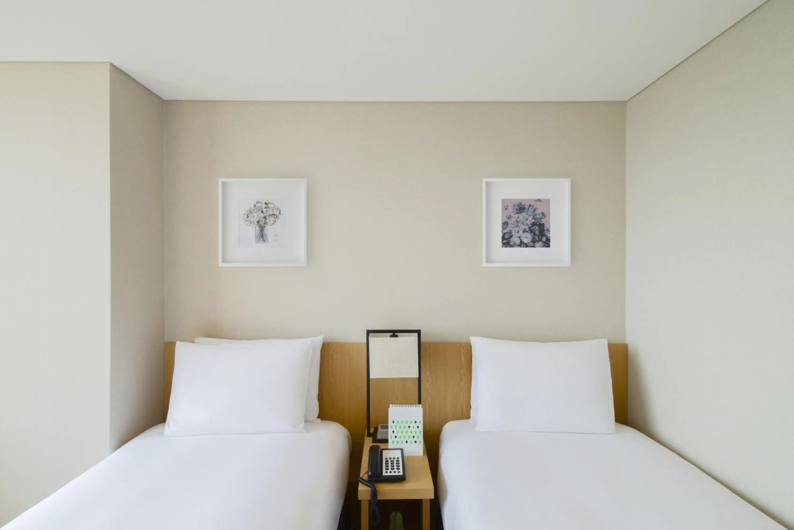 Photo - Harbor Park Hotel