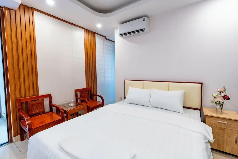 Photo - Light Hotel Ha Noi - Near AEON Mall Long Bien