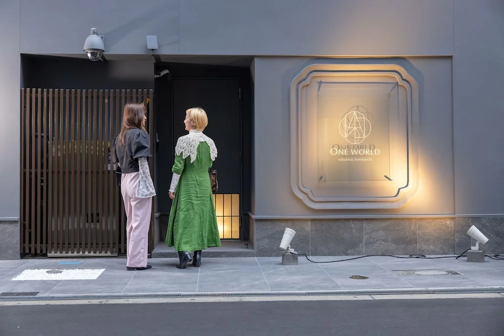 Foto - ONE WORLD Sakaisuji Hommachi