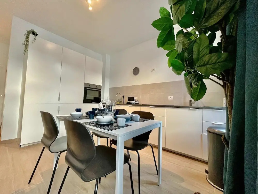 Photo - OneLuxStay near Fashion District