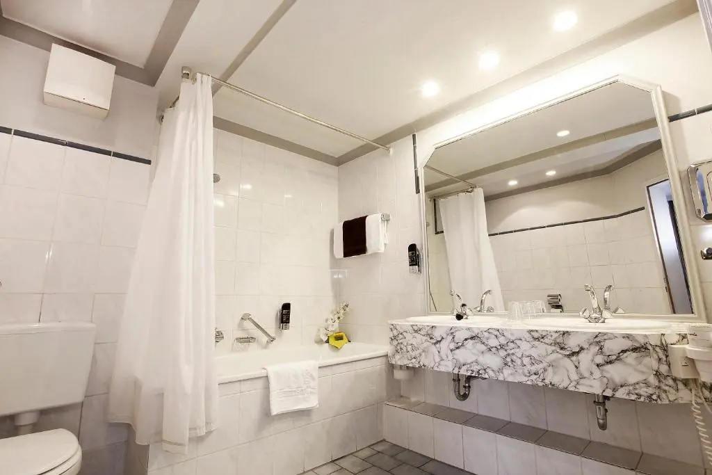Photo - INA Hotel Royal
