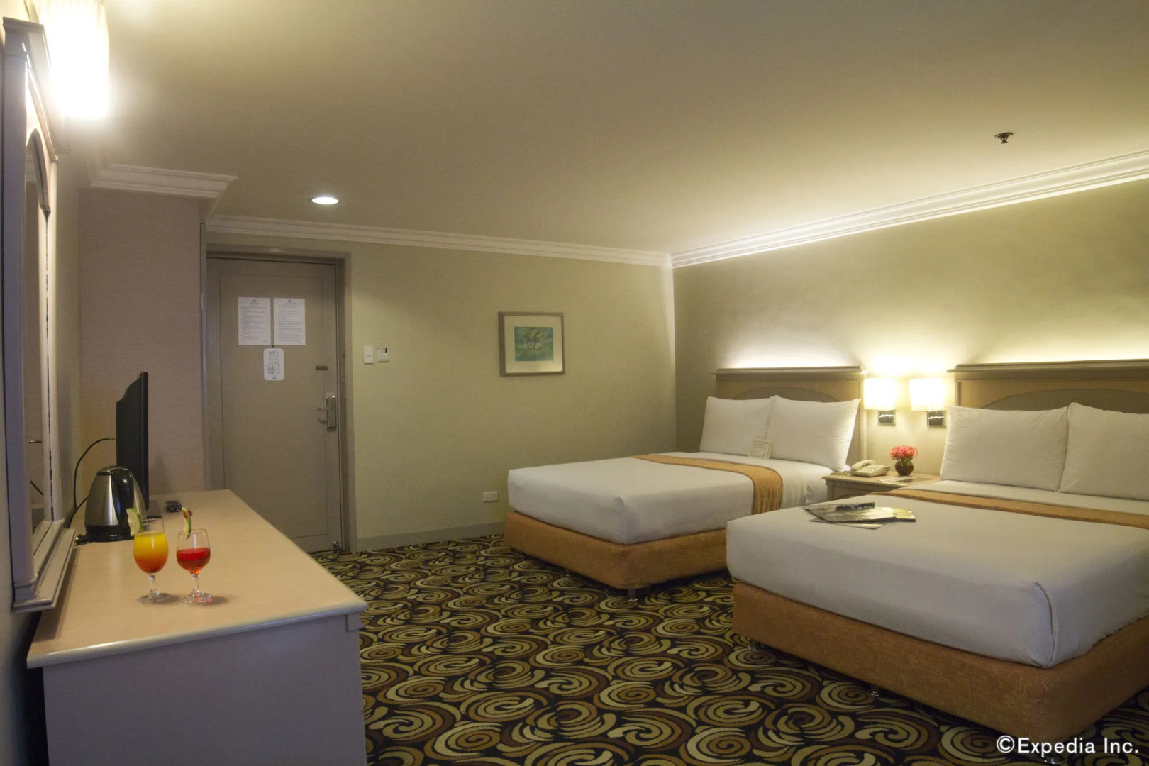 Photo - Riviera Mansion Hotel